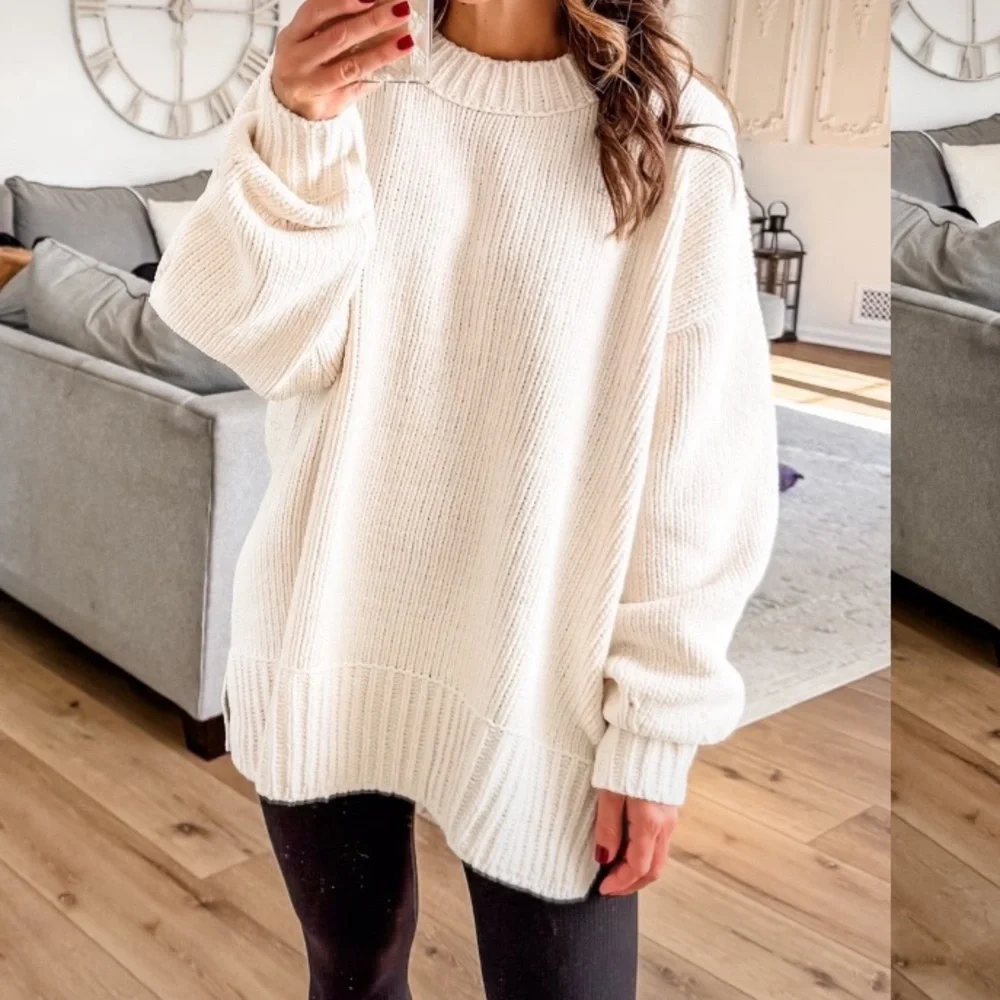 NWT CREAMY WHITE OVERSIZED CREW NECK SWEATER - Picture 1 of 2